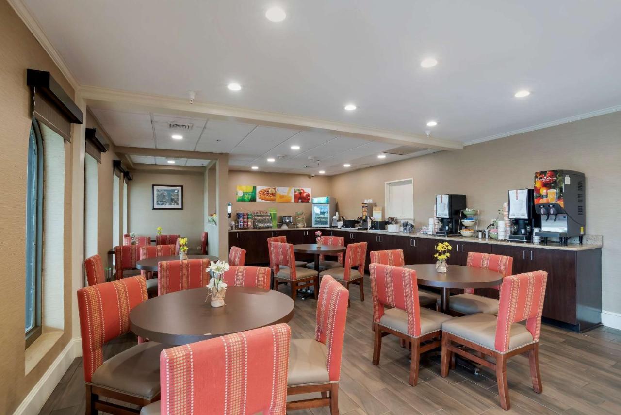 Quality Inn & Suites Oceanblock Ocean City Ngoại thất bức ảnh